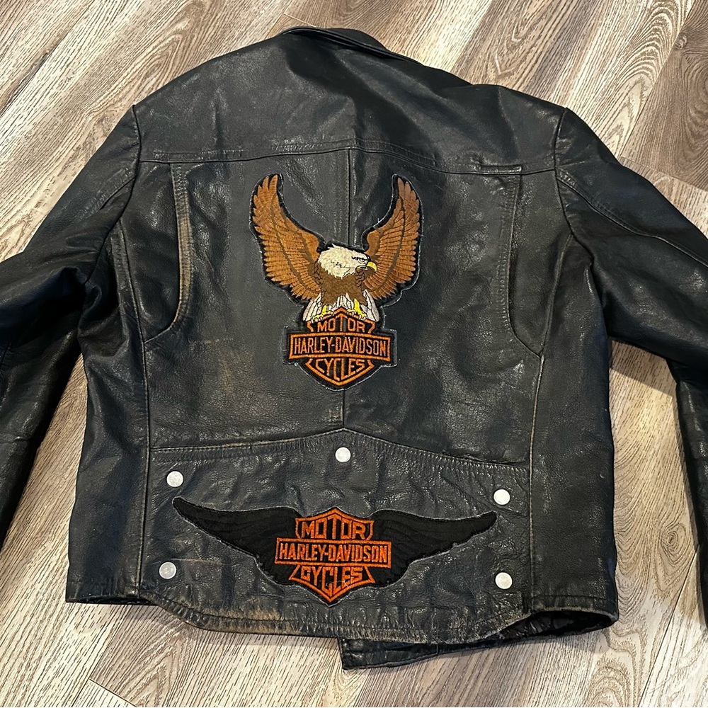 Size 40 Vintage leather harley davidson motorcycle jacket